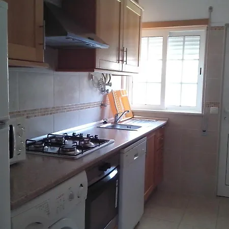 Lovely 1-bedroom In Olhos De Agua アパート *