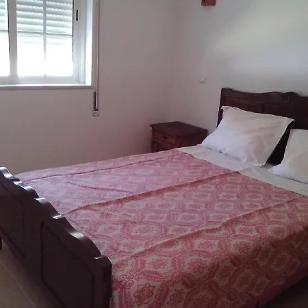 Lovely 1-bedroom In Olhos De Agua * Албуфейра