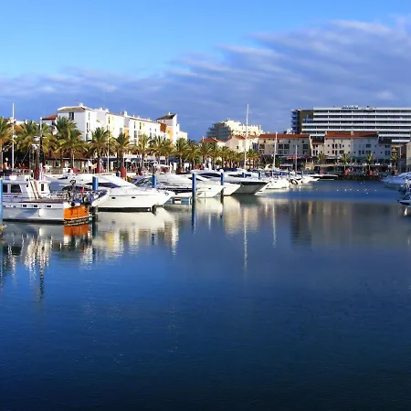 Lovely 1-bedroom In Olhos De Agua Lägenhet